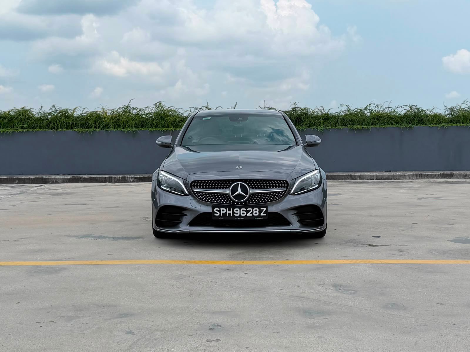 Mercedes-Benz C200 AMG Line photo 3